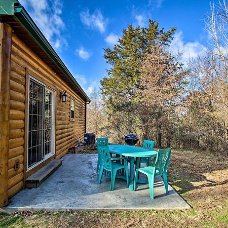 Updated Rural Retreat In New Haven Near Vineyards! Exterior photo